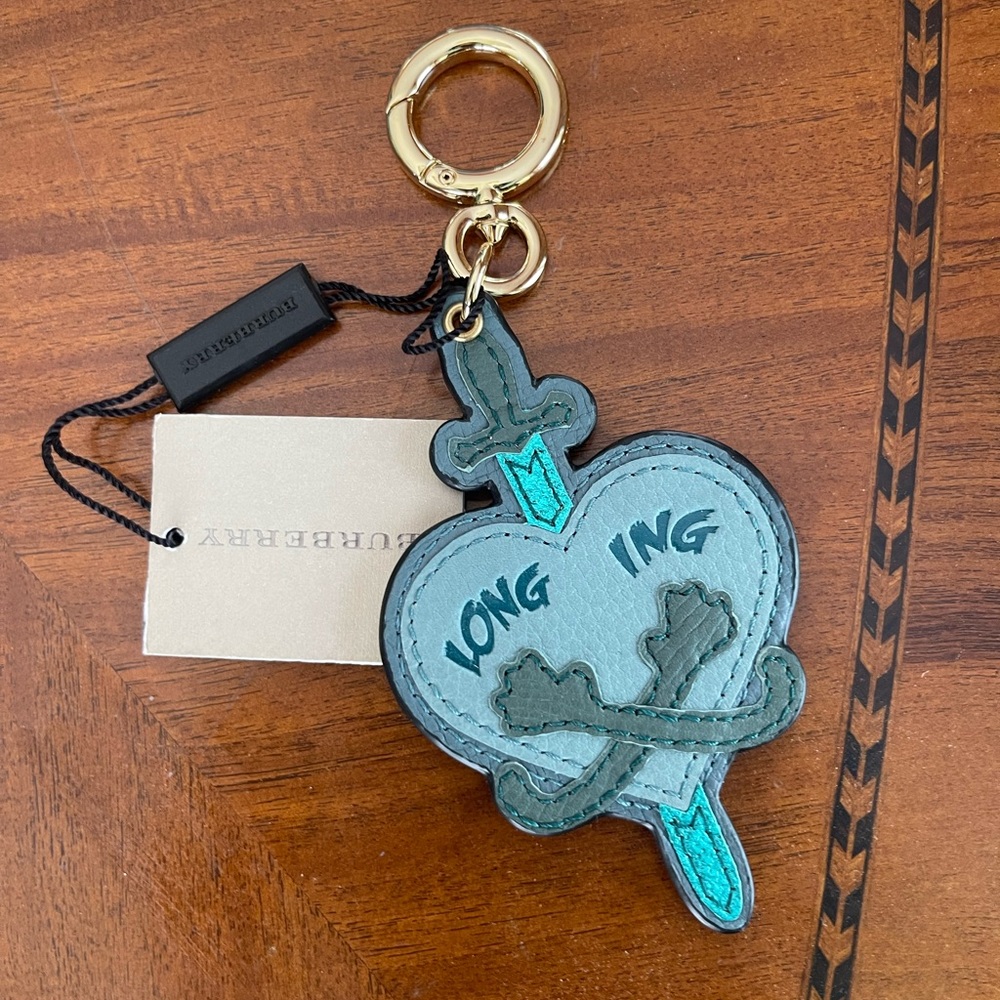 Burberry heart keychain
